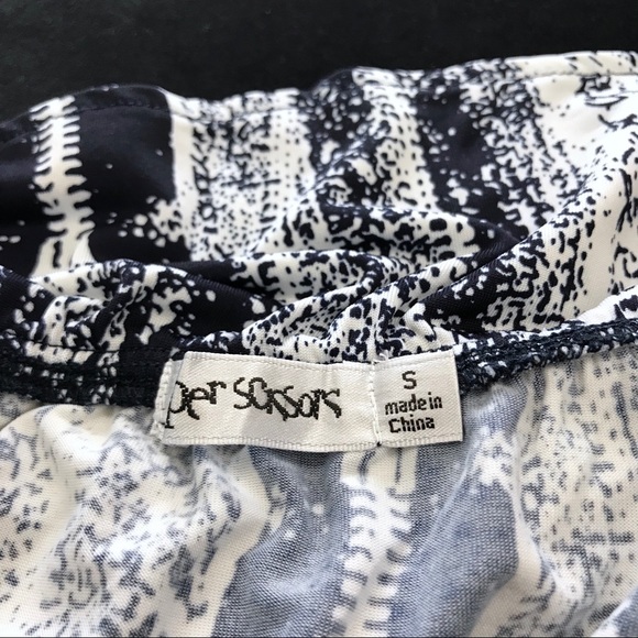 Paper Scissors Spaghetti Strap Ruffled Crop Top - Picture 5 of 7